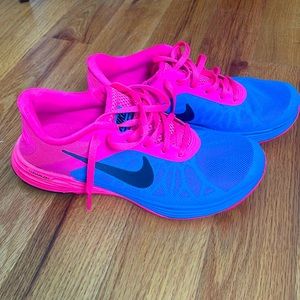 Pristine Nike LunarLaunch sneakers. Worn one time only!!!! Size 8.